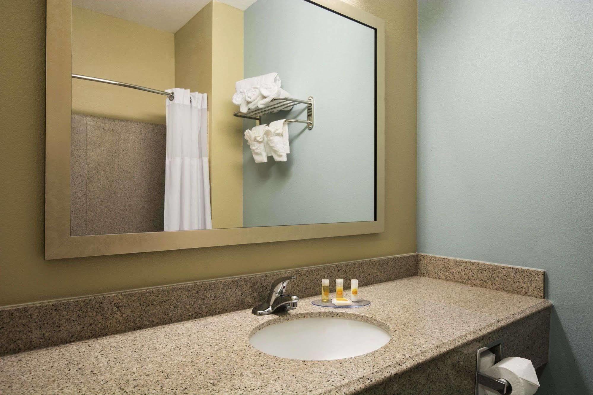 Days Inn Pearsall Kültér fotó